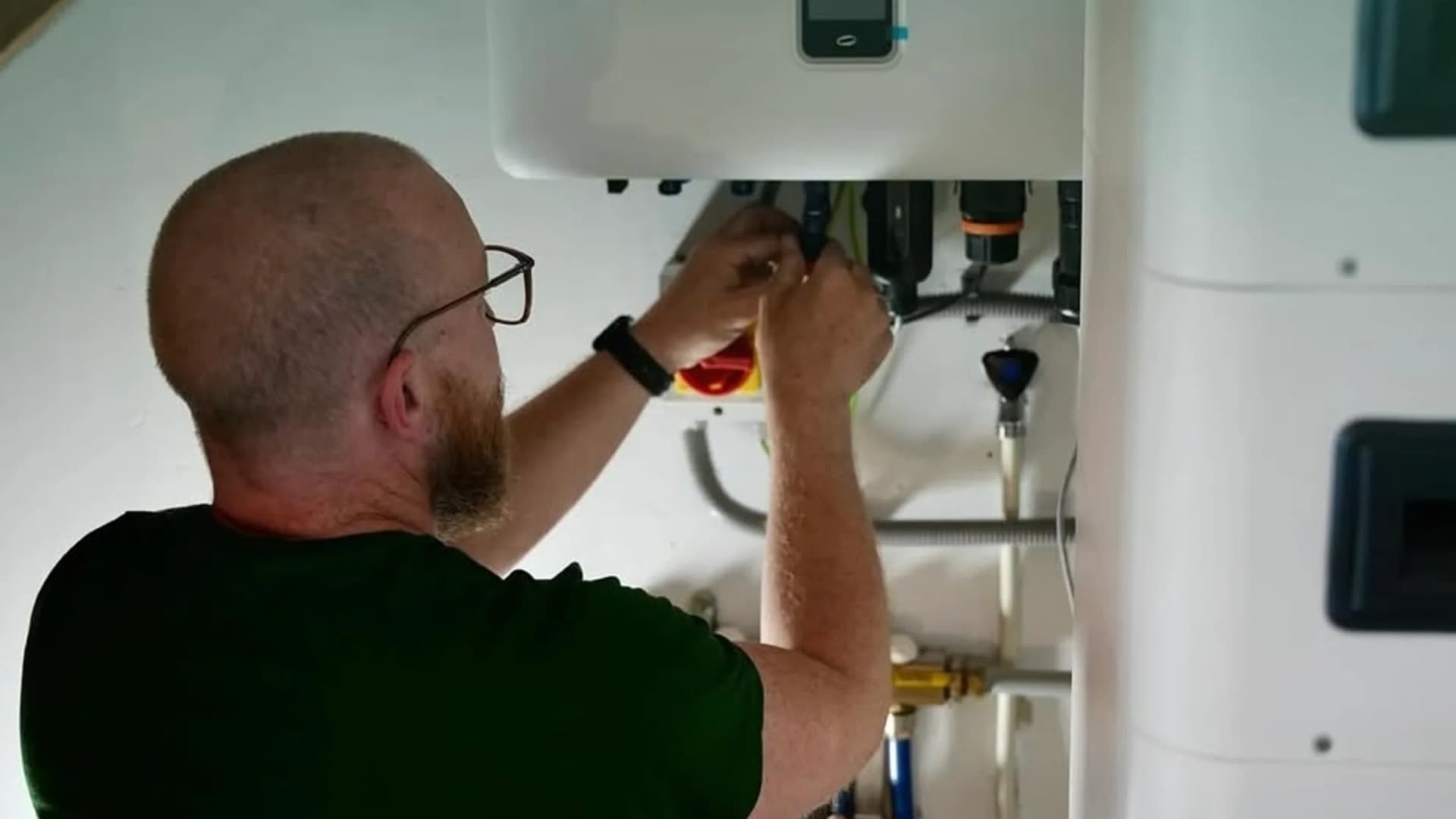 Smart home energy control: increase self-use
